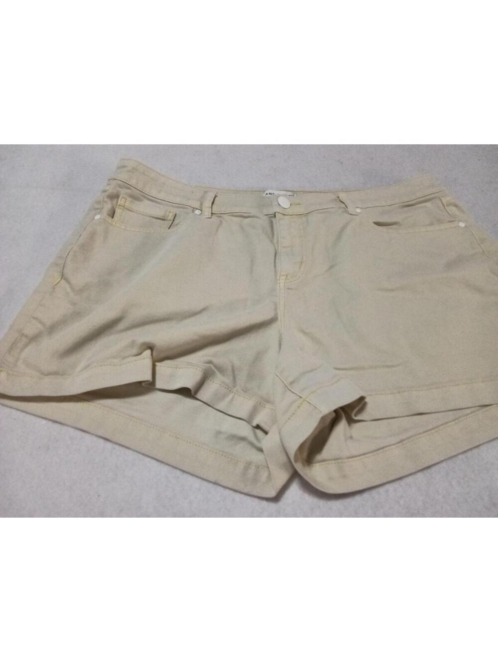Lane Bryant Khaki Casual Shorts Size Large